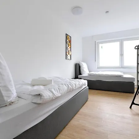 Monteur Accommodation In Kleve - 4 Bedrooms - 8 Beds *
