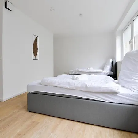 Monteur Accommodation In Kleve - 4 Bedrooms - 8 Beds *