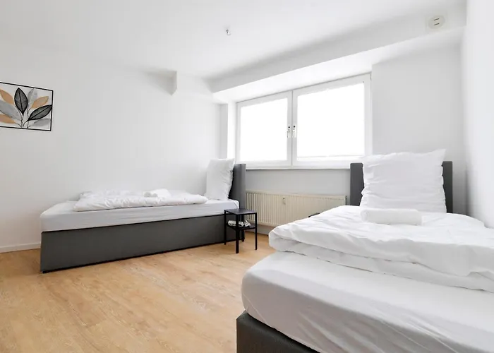 And Work - 8 Beds - 4 Bed * Kleve (Dusseldorf)