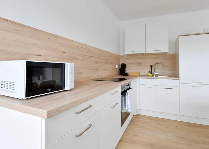 And Work - 8 Beds - 4 Bed * Kleve (Dusseldorf)