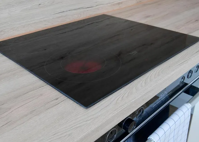 And Work - 8 Beds - 4 Bed * Kleve (Dusseldorf)